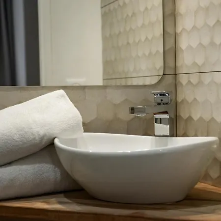 Hotell Celenya Toulon